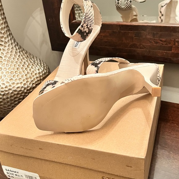 Steve Madden Sashay Size 8 Bone Multi - Picture 4 of 5
